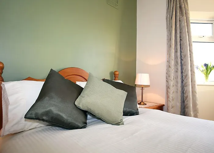 Willow 3* Westport